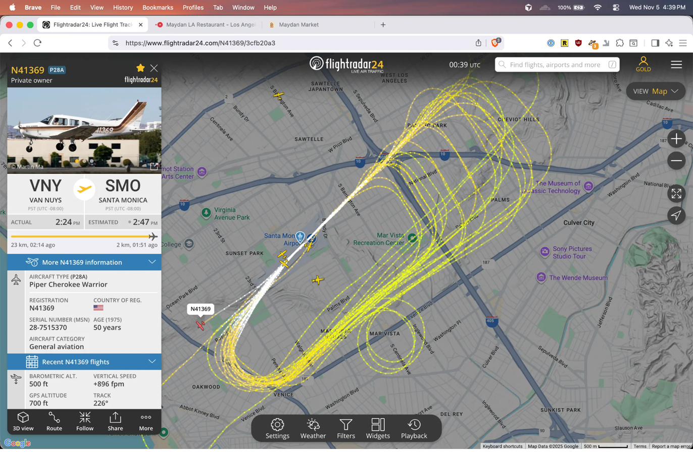 Flight tracking data showing dense pattern of training flights over East Venice